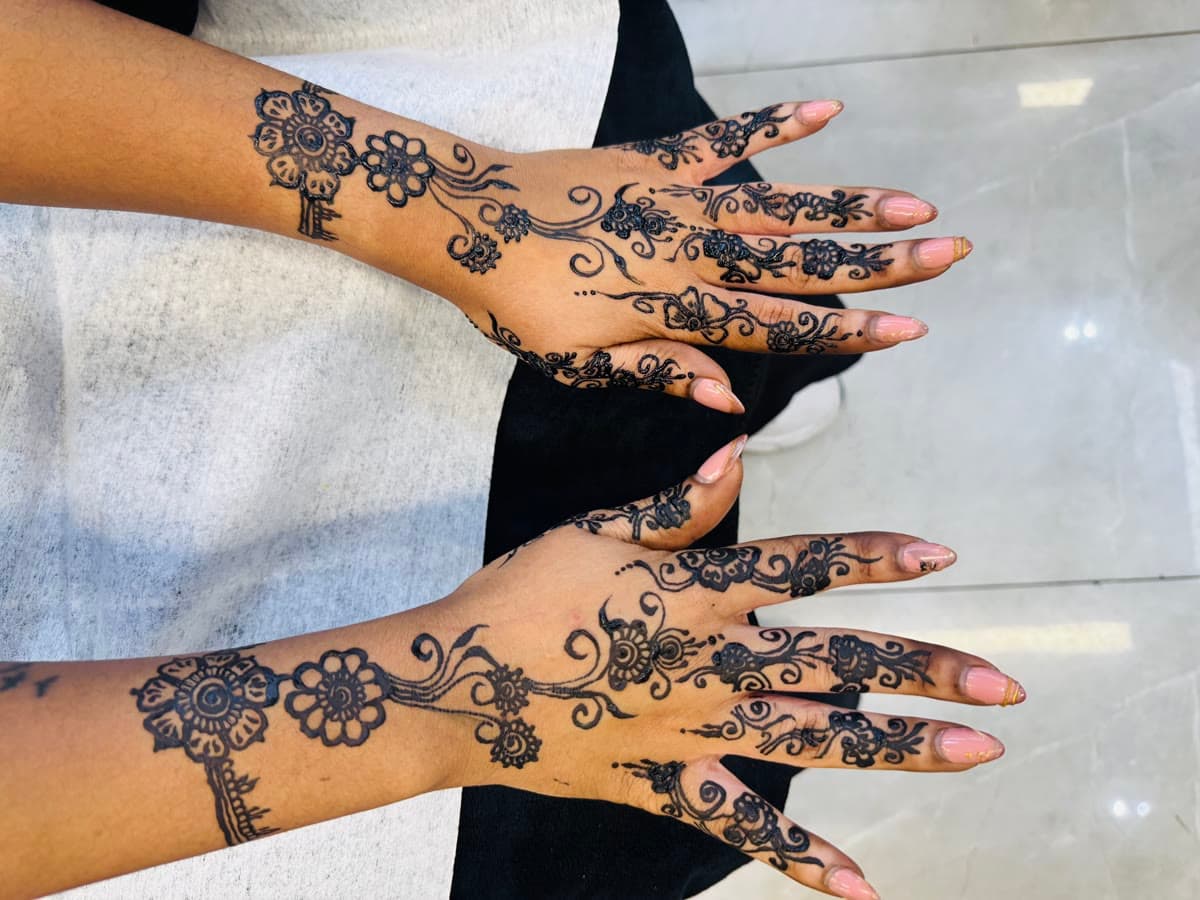 Floral Henna Both Hands — Natural bridal & traditional henna (mehndi) artistry by Qasr Alshar, Dubai — near Union Metro, Deira.